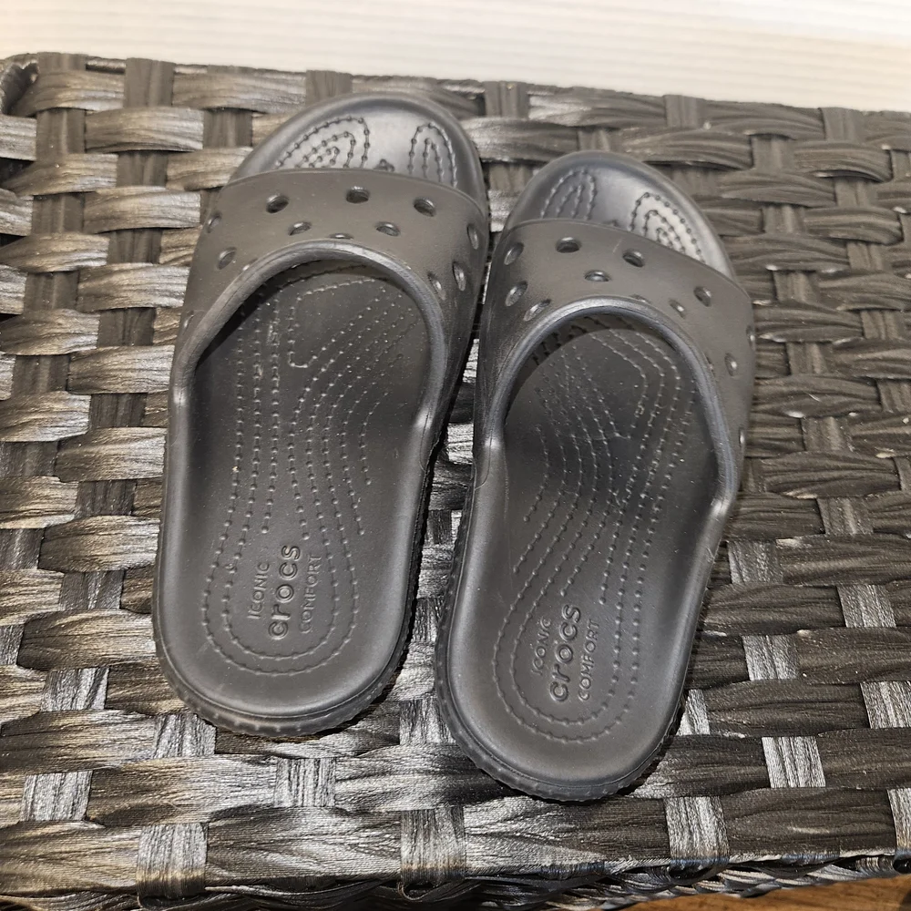 CROCS Kids Black Slide Sandals Size C11